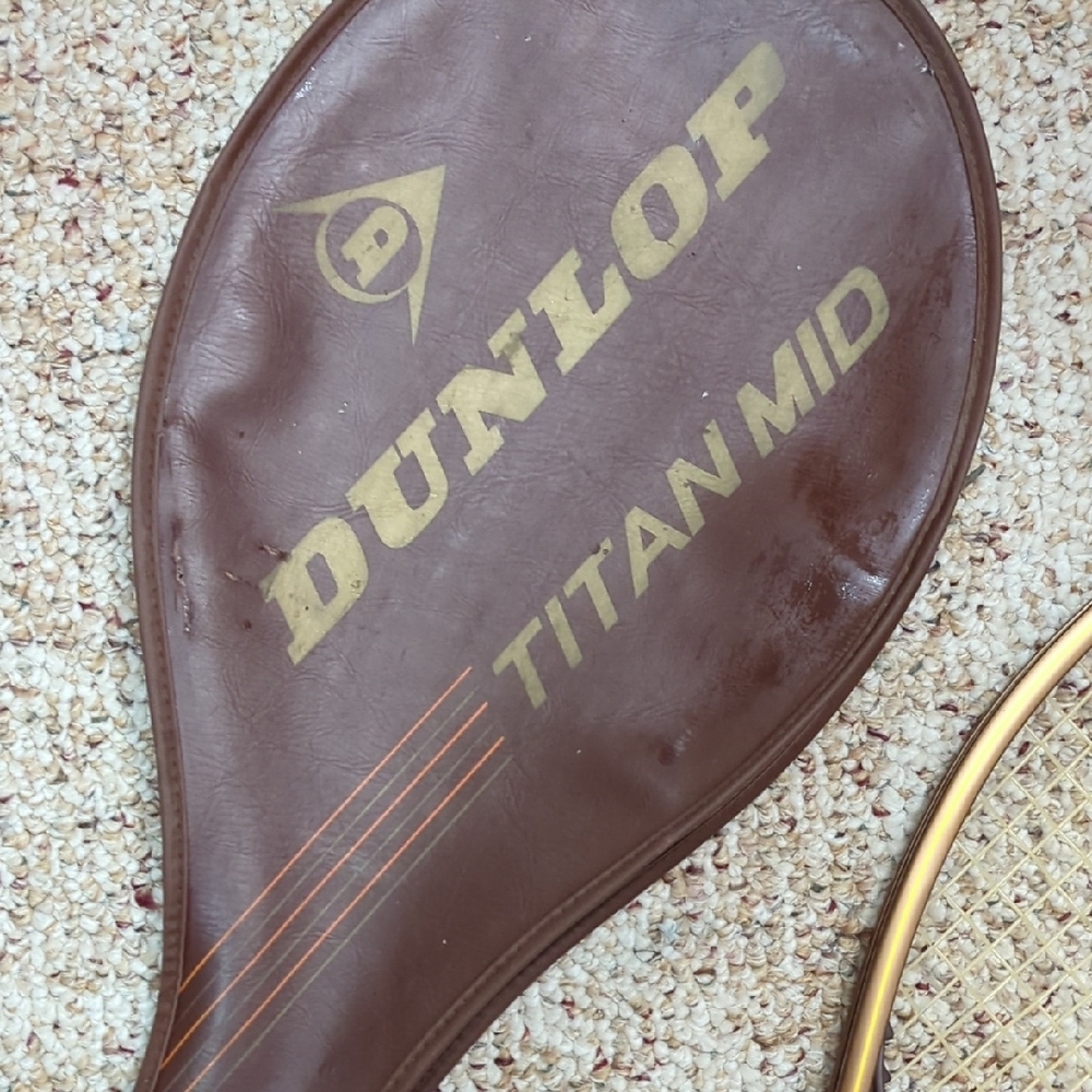 .🎾 Vintage 1980s Dunlop Titan Mid Tennis Racket + Original Cover 🎾 - Picture 3 of 16
